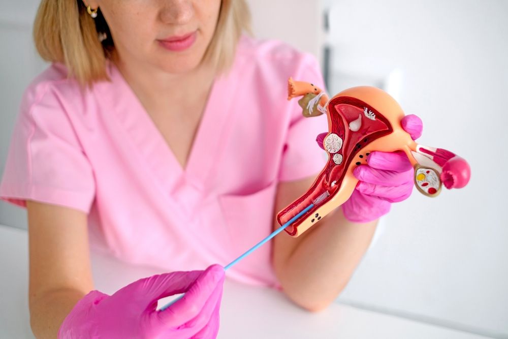 Contraception intra-utérine et dépistage du col : gestes techniques en médecine générale